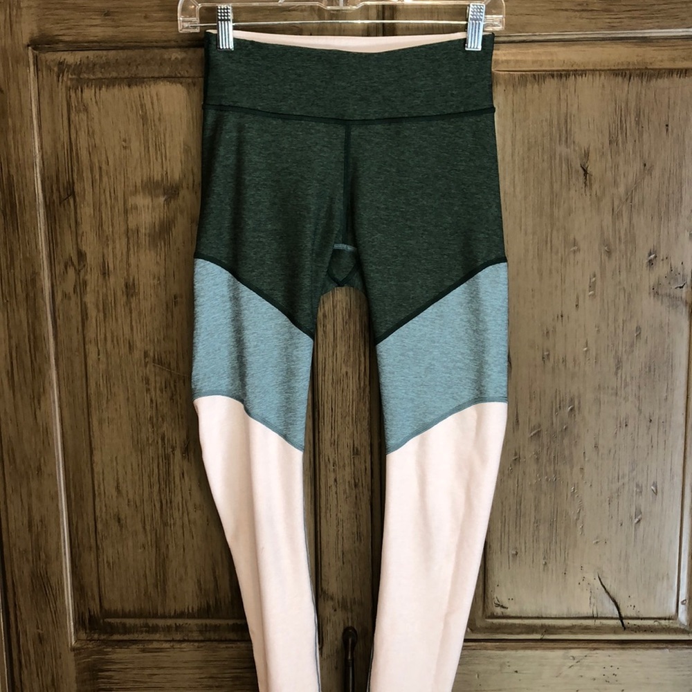 Outdoor voices colorblocked leggings